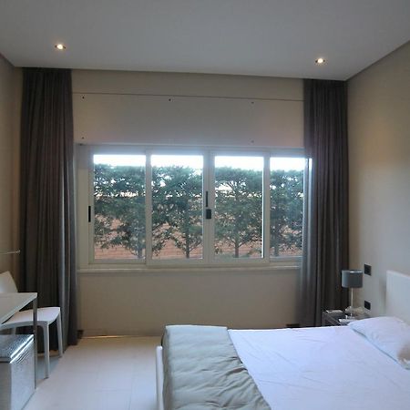 B&Beach Cagliari Guest House Екстер'єр фото