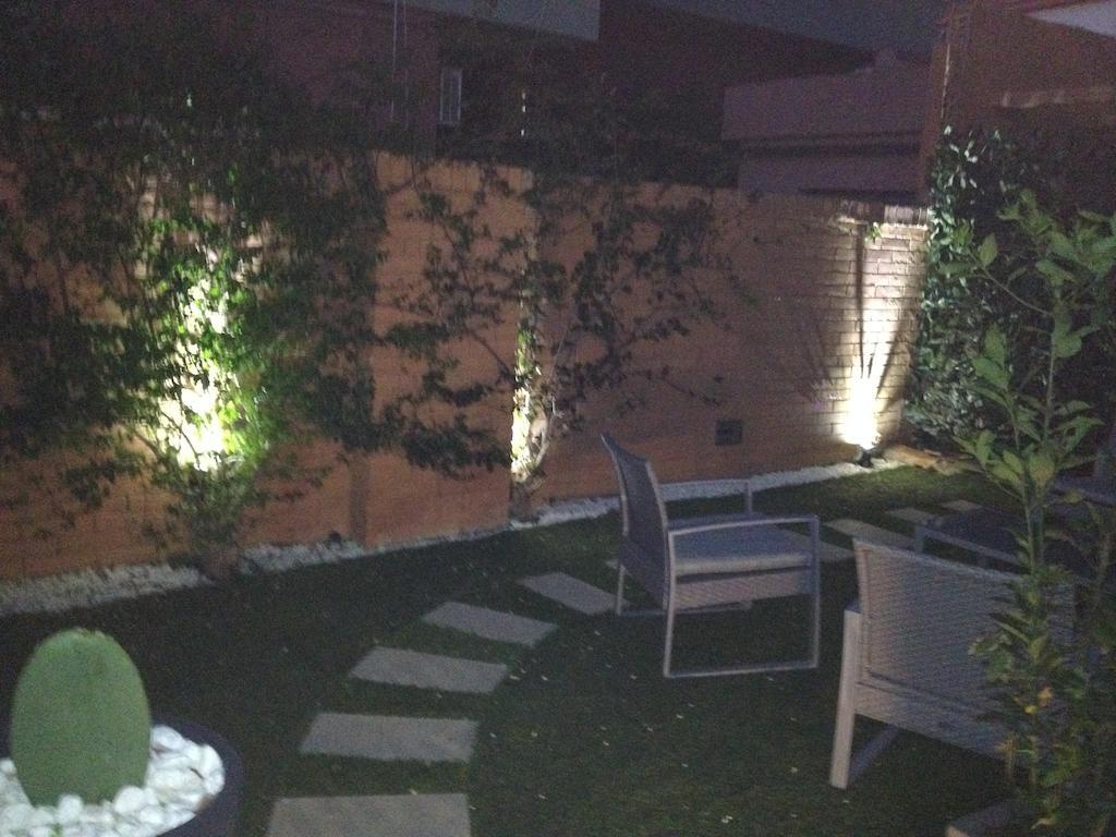 B&Beach Cagliari Guest House Екстер'єр фото