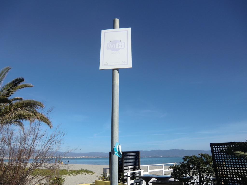 B&Beach Cagliari Guest House Екстер'єр фото