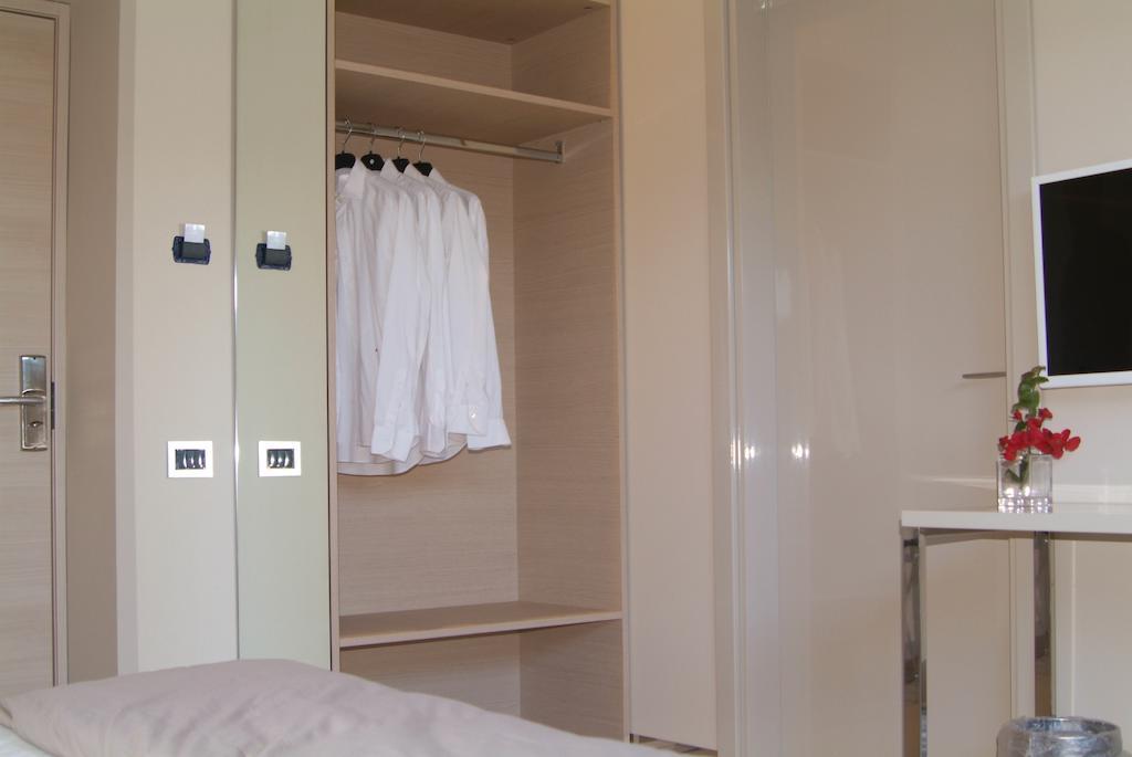 B&Beach Cagliari Guest House Екстер'єр фото