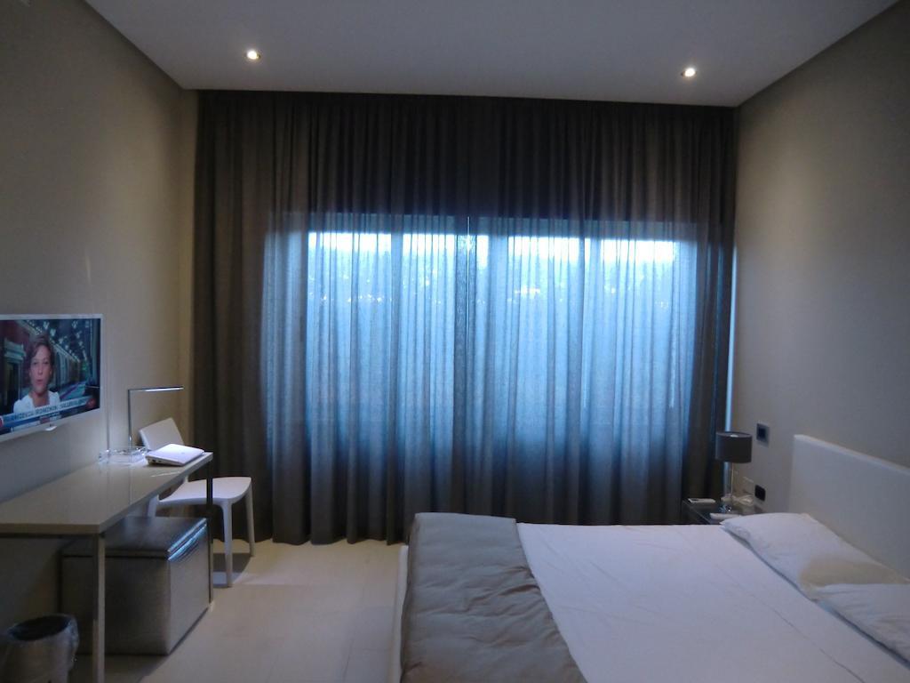 B&Beach Cagliari Guest House Номер фото