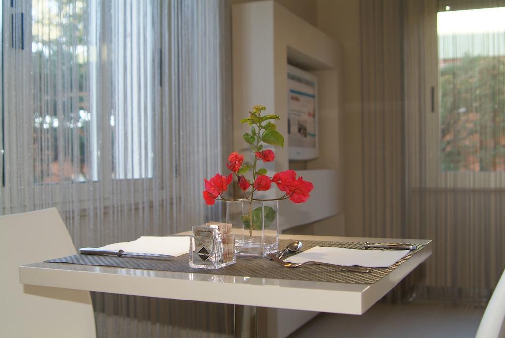 B&Beach Cagliari Guest House Екстер'єр фото